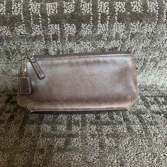 Vintage Coach cosmetic bag - Picture 2 of 7